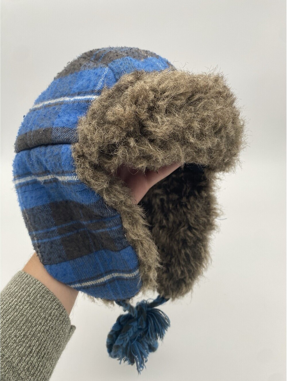 American Eagle Men's Size L-XL Blue Plaid Pattern Flannel Trapper Hat